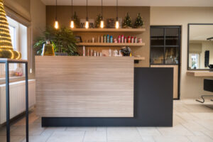 maatwerkinterieur limburg voor bedrijven - toonbank op maat