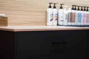 MarxInterieurs_ Project Kapsalon - Totaalpartner bedrijf - interieur op maat kapsalon Limburg